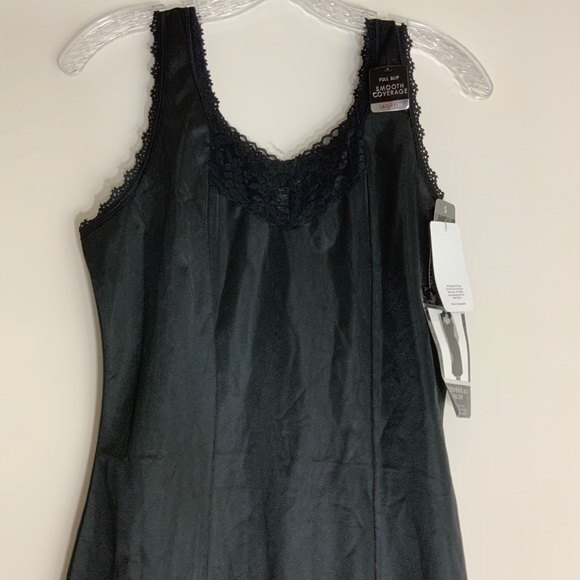 Kathy Ireland Intimate Full Slip Lace Details - Picture 8 of 9